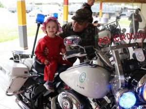 visita escolas - semana do exrcito 15